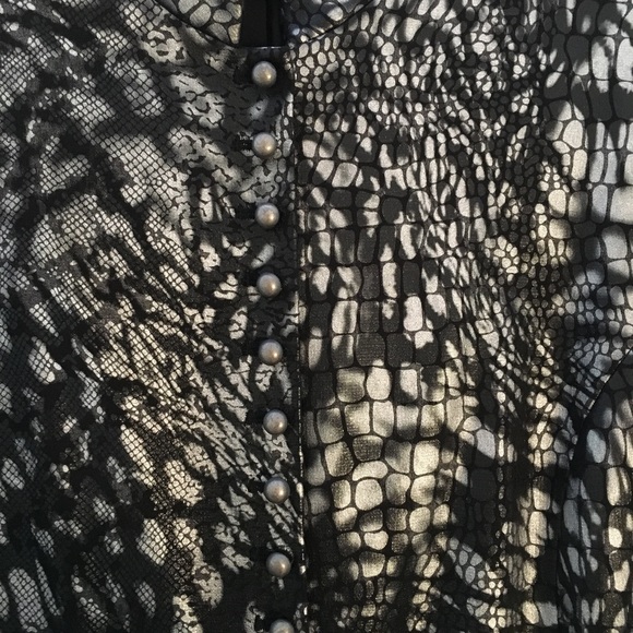 "Snakeskin" pattern jacket - Picture 2 of 6